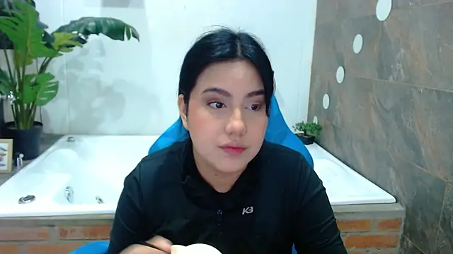 Snapshot of Cloe_Hanson chatting on July 2026 10:35:02 AM Cloe Hanson online show from July 2026 10:35:02 AM