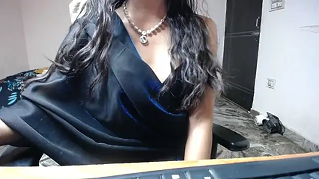Snapshot of Lyra_luxe chatting on August 2026 07:45:02 PM Lyra luxe online show from August 2026 07:45:02 PM