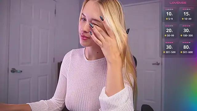 DanikaDillan online show from December 2024 01:29:01 AM