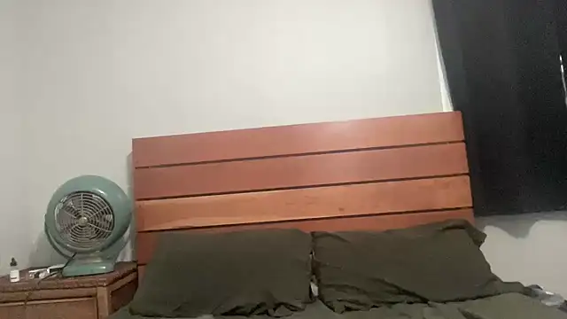 AlexisCash610 online show from August 2026 06:44:02 PM