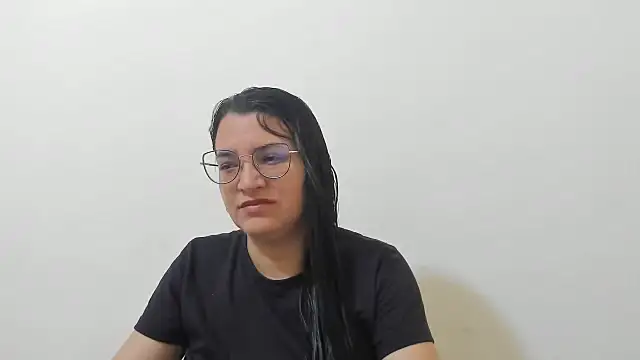 MARILYN GARCIA online show from November 2025 02:07:01 PM