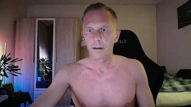 slaveboy2016xh online show from June 2026 11:14:01 PM