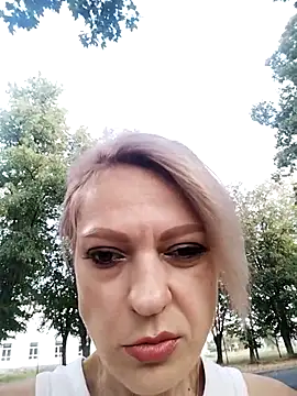 JessieDens online show from August 2026 02:41:02 PM
