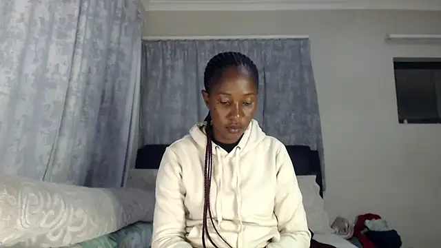 leanna23 online show from November 2025 06:41:02 PM