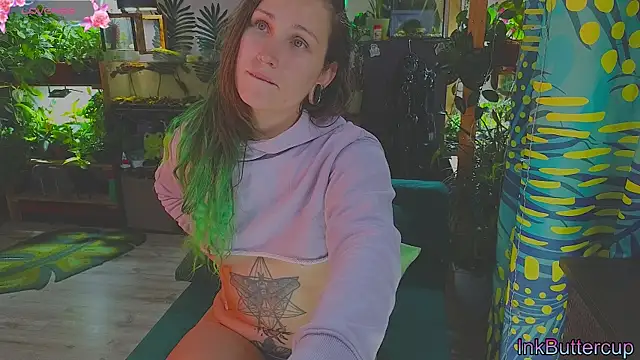 Dead Butterfly online show from September 2025 03:39:02 AM