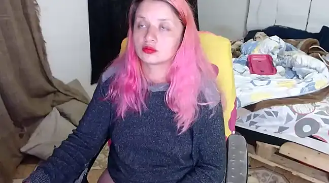 Snapshot of kattydirtylol chatting on December 2024 12:33:01 AM kattydirtylol online show from December 2024 12:33:01 AM