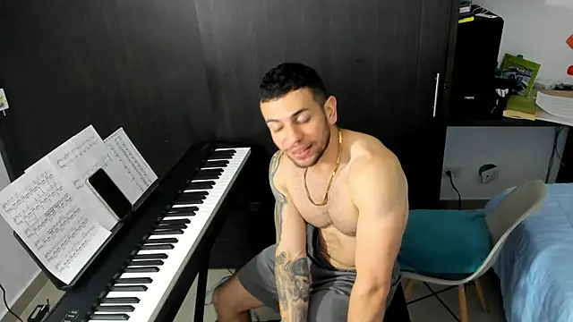 logan smith online show from December 2025 02:08:02 AM