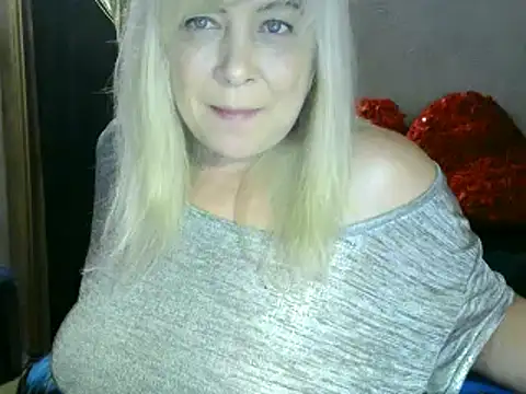 Snapshot of AgoniA7 chatting on January 2025 04:20:01 PM AgoniA7 online show from January 2025 04:20:01 PM