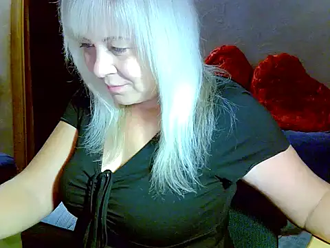 Snapshot of AgoniA7 chatting on October 2025 04:06:02 PM AgoniA7 online show from October 2025 04:06:02 PM