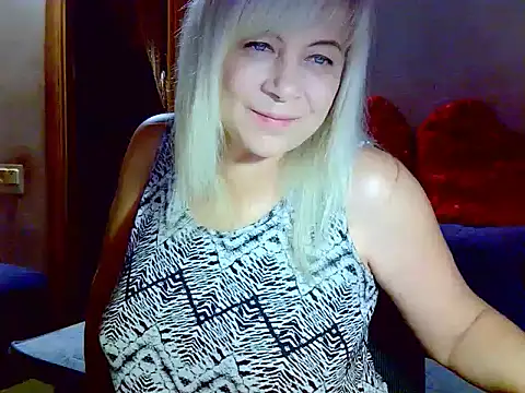 Snapshot of AgoniA7 chatting on November 2025 04:03:02 AM AgoniA7 online show from November 2025 04:03:02 AM