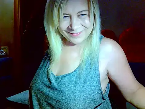 Snapshot of AgoniA7 chatting on February 2026 04:32:01 PM AgoniA7 online show from February 2026 04:32:01 PM