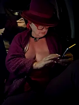 MucMilf59 online show from November 2025 08:52:02 PM