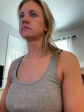 Snapshot of Kay_Cakes chatting on March 2025 03:58:02 PM Kay Cakes online show from March 2025 03:58:02 PM