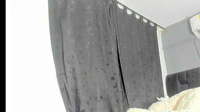 Snapshot of SandraGoldstein chatting on November 2025 01:16:01 AM SandraGoldstein online show from November 2025 01:16:01 AM