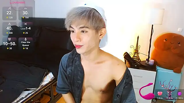 Snapshot of WildestTwink chatting on May 2026 04:15:02 PM WildestTwink online show from May 2026 04:15:02 PM