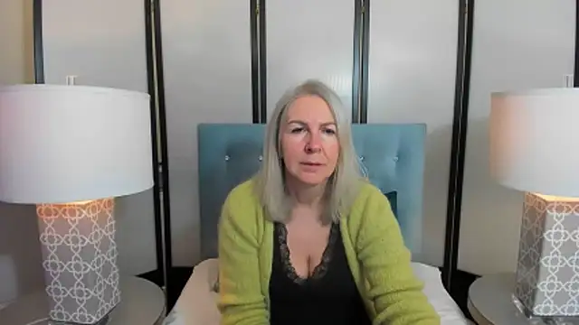 Snapshot of EricaTop chatting on February 2026 06:28:02 PM EricaTop online show from February 2026 06:28:02 PM