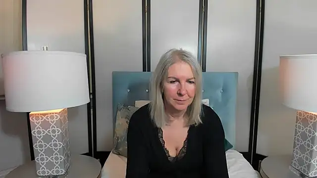 Snapshot of EricaTop chatting on February 2026 06:58:01 PM EricaTop online show from February 2026 06:58:01 PM