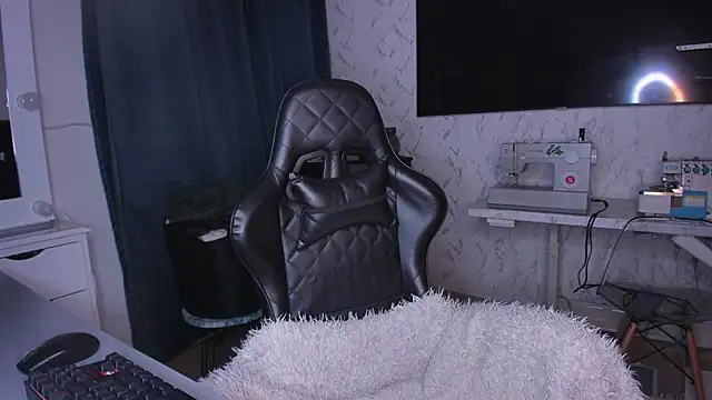 Lisegg  online show from February 2025 11:31:01 AM