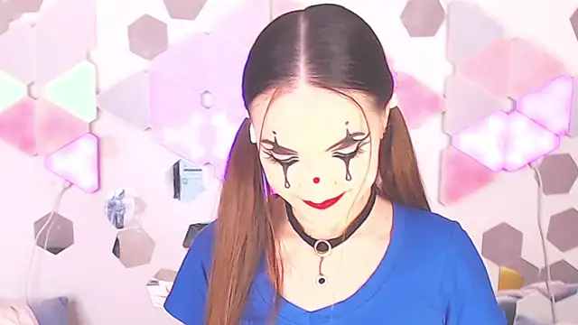 LexiKiss online show from November 2025 03:58:02 PM