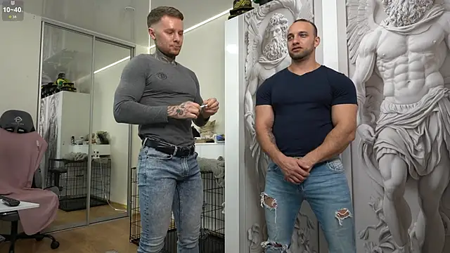 NickHOWLEN online show from December 2025 02:34:01 PM