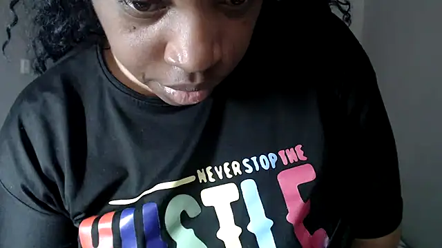 Sexymona1218 online show from September 2025 05:58:01 PM