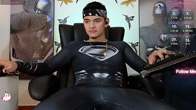 Snapshot of VikoHands chatting on December 2024 11:16:01 PM VikoHands online show from December 2024 11:16:01 PM