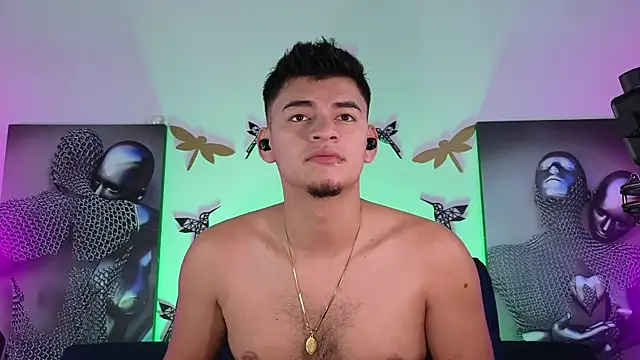 Snapshot of VikoHands chatting on September 2025 06:24:01 AM VikoHands online show from September 2025 06:24:01 AM