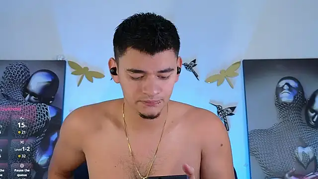 Snapshot of VikoHands chatting on October 2025 01:24:01 AM VikoHands online show from October 2025 01:24:01 AM