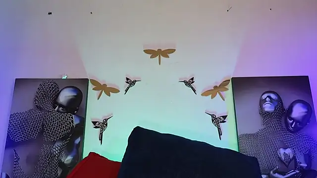 Snapshot of VikoHands chatting on November 2025 09:12:02 AM VikoHands online show from November 2025 09:12:02 AM