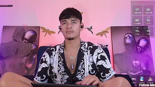 Snapshot of VikoHands chatting on January 2026 10:02:02 PM VikoHands online show from January 2026 10:02:02 PM