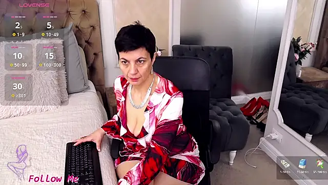 Snapshot of BustyPenellope chatting on March 2025 03:40:01 AM BustyPenellope online show from March 2025 03:40:01 AM