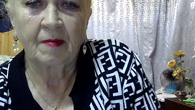 Emma52610 online show from September 2025 04:34:02 PM