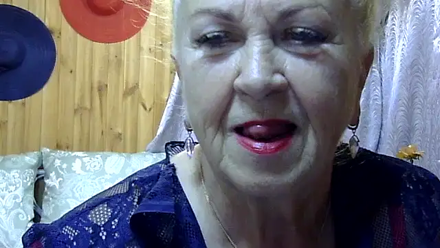 Emma52610 online show from October 2025 05:58:02 AM