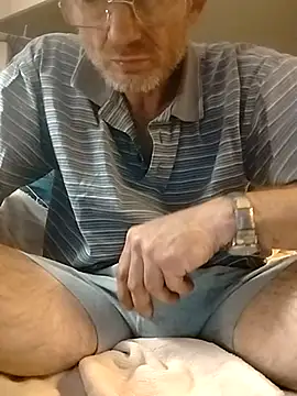 ROBERT0516 online show from November 2025 04:40:01 AM