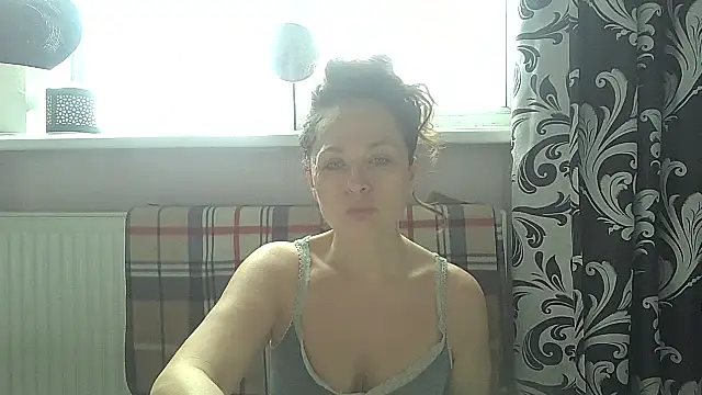 LindaStarS online show from May 2026 11:05:01 AM