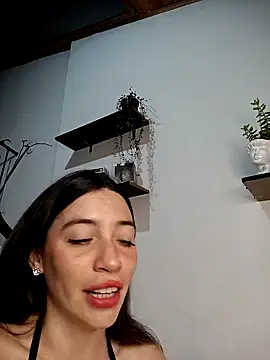 Snapshot of loveuu-bae chatting on January 2025 12:44:02 AM loveuu-bae online show from January 2025 12:44:02 AM