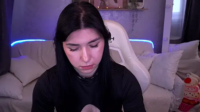 EmilyCandyy online show from November 2025 07:18:02 AM