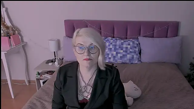 sabrinamacmarren online show from January 2025 04:26:01 PM