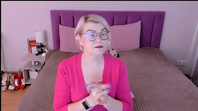 sabrinamacmarren online show from November 2025 07:55:01 AM