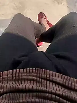 Snapshot of bigh96dik chatting on January 2025 06:09:02 AM bigh96dik online show from January 2025 06:09:02 AM