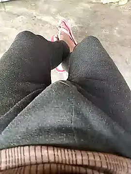 Snapshot of bigh96dik chatting on February 2025 07:15:02 AM bigh96dik online show from February 2025 07:15:02 AM