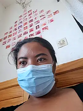 Snapshot of Artinah22 chatting on December 2024 12:41:01 PM Artinah22 online show from December 2024 12:41:01 PM