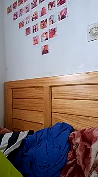 Snapshot of Artinah22 chatting on December 2024 04:26:01 AM Artinah22 online show from December 2024 04:26:01 AM