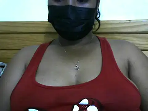 Snapshot of Artinah22 chatting on January 2025 07:03:01 PM Artinah22 online show from January 2025 07:03:01 PM