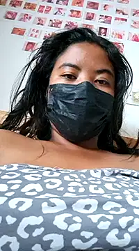 Snapshot of Artinah22 chatting on January 2025 03:22:02 AM Artinah22 online show from January 2025 03:22:02 AM