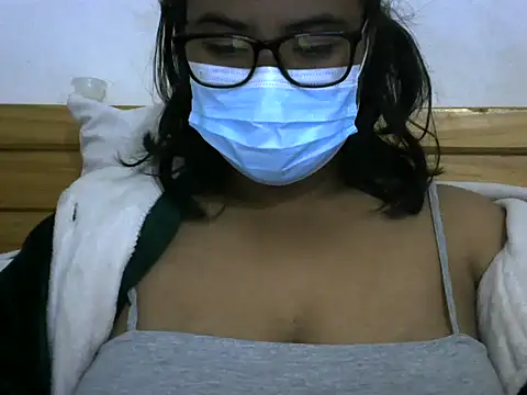 Snapshot of Artinah22 chatting on September 2025 06:00:01 PM Artinah22 online show from September 2025 06:00:01 PM