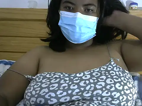 Snapshot of Artinah22 chatting on October 2025 05:57:02 PM Artinah22 online show from October 2025 05:57:02 PM