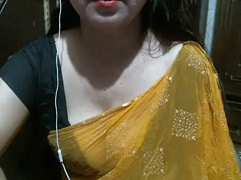 Snapshot of UrsMansi chatting on May 2026 10:51:02 PM UrsMansi online show from May 2026 10:51:02 PM