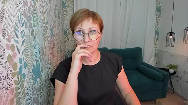 Snapshot of Paris_Cherry chatting on February 2025 07:19:02 PM Paris Cherry online show from February 2025 07:19:02 PM