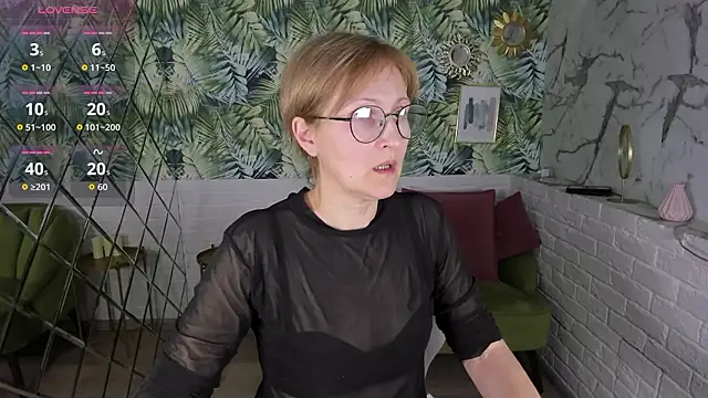 Paris Cherry online show from February 2026 06:22:02 PM